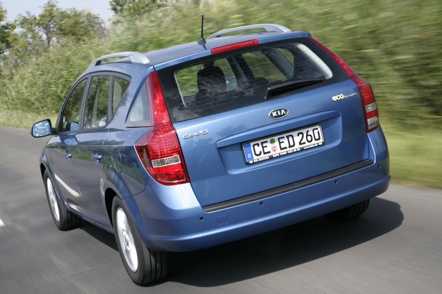  Kia cee&rsquo;d SW 2009 года  (фото 29 из 61)